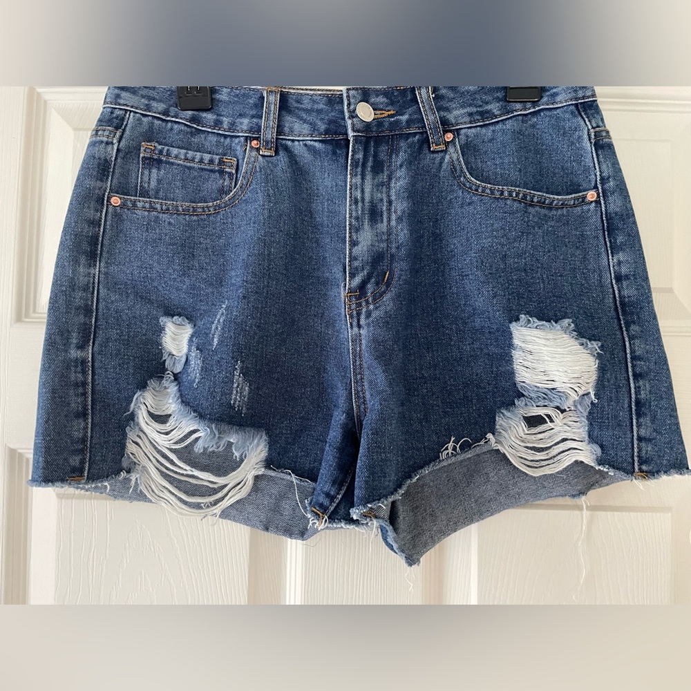 Khaki & Blue Distressed  Shorts w/ Embroidered Butterfly on Back Pocket Sz 9/29